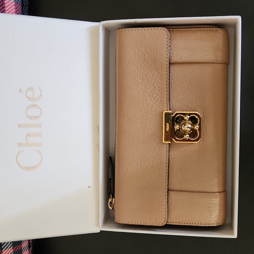 Chloe Elsie Long Zippy Wallet, Firm price